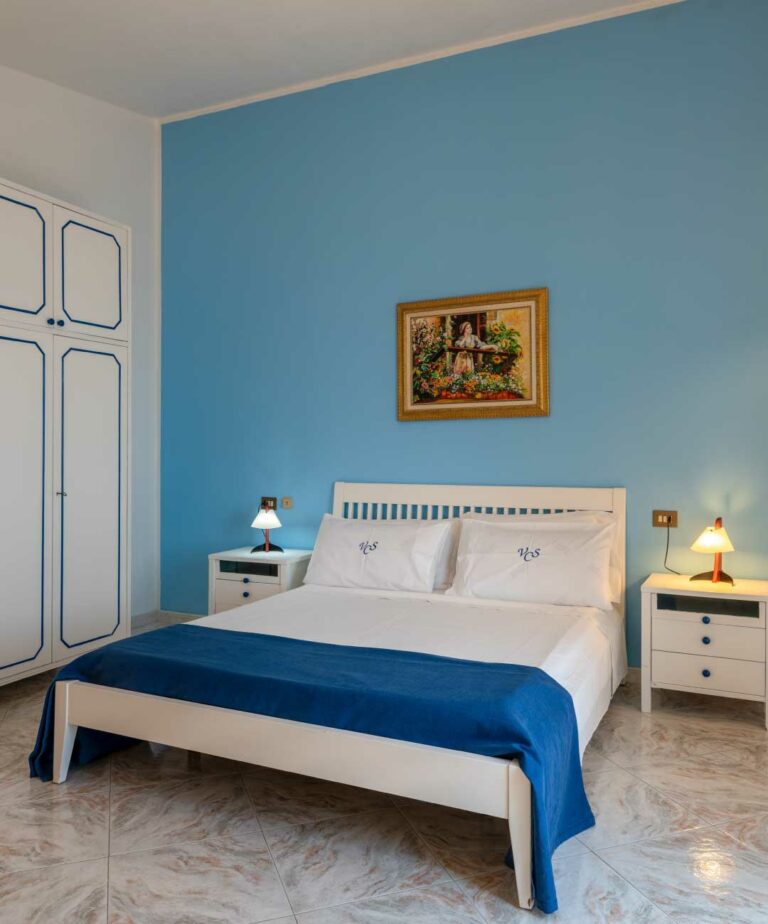 amalfi_room2-768x924